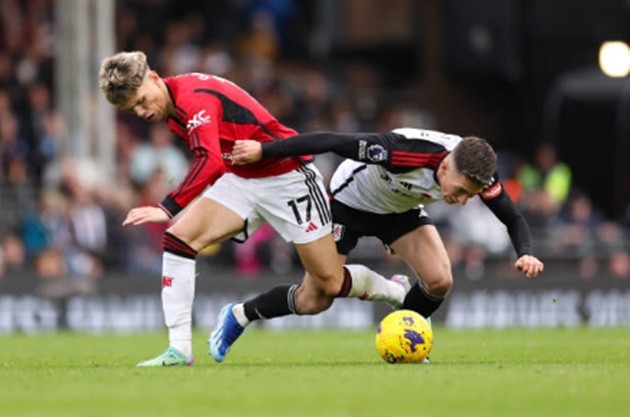 'Keep believing in us' - Alejandro Garnacho sends message to Man Utd fans following dramatic Premier League win over Fulham - Bóng Đá