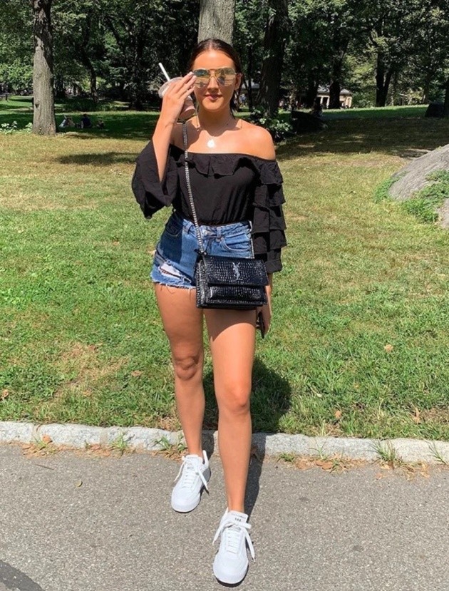 Grealish and Saka’s different lifestyles - Bóng Đá