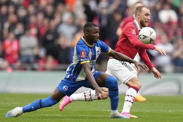 Sky Sports' Ron Walker  - Bóng Đá