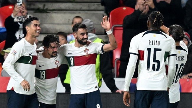 Roberto Martinez spoke in detail about the importance of Manchester United captain Bruno Fernandes - Bóng Đá