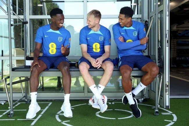 Levi Colwill and Eddie Nketiah join Bukayo Saka and Co at St George's Park - Bóng Đá