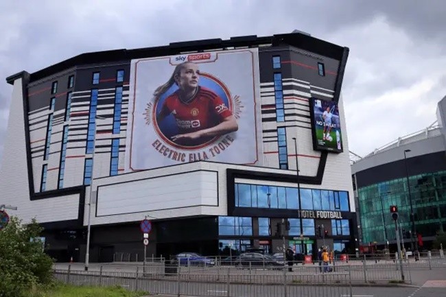 Inside the four-star hotel owned by Man Utd legends - Bóng Đá
