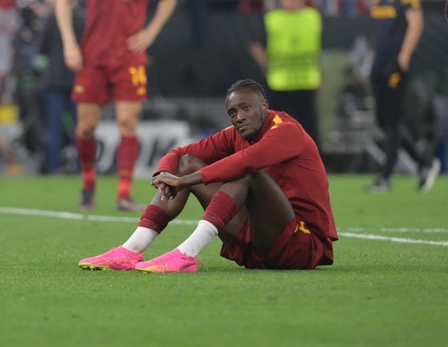 Tammy Abraham set to spark Premier League transfer scramble with Roma forced to sell ex-Chelsea ace to avoid rule breach - Bóng Đá