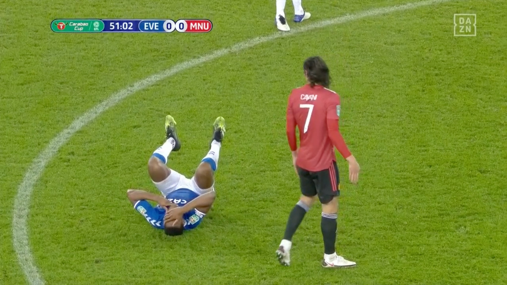 Cavani grabbing Mina throat - Bóng Đá