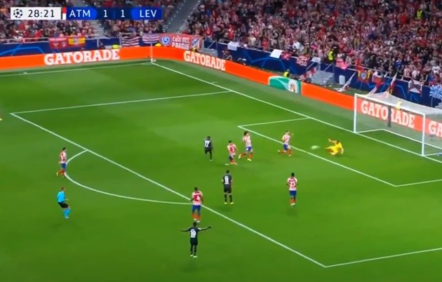 Nghẹt thở quả penalty 90+9, Atletico nối gót Barca chia tay C1 - Bóng Đá