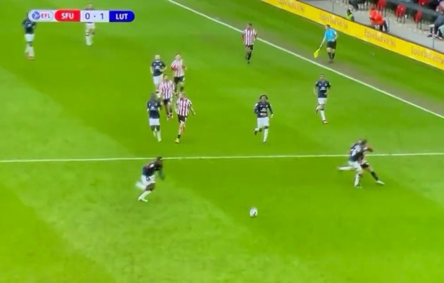 Thêm một hành vi phi thể thao gây phẫn nộ tại Anh - Bóng Đá