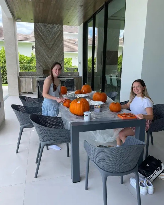 Phil Neville house hunting in Portland but what clues do his former £5m mansion and Miami pad give to what he’s seeking? - Bóng Đá