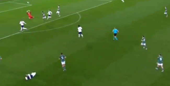 Elliott - Bóng Đá