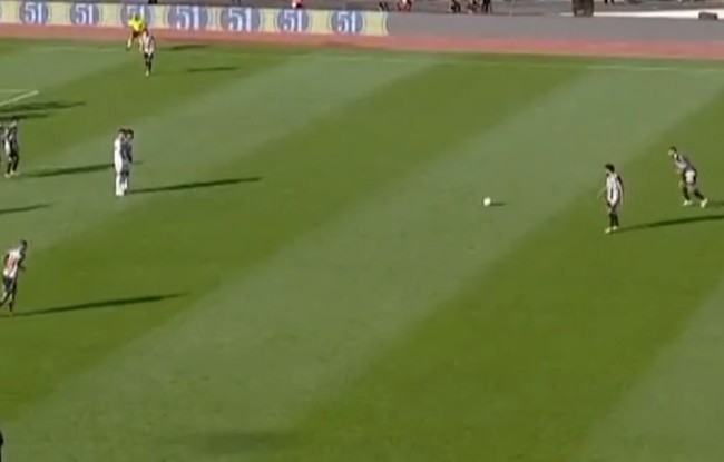 Sau 2 tháng, Hulk tiếp tục tạo nên điều điên rồ - Bóng Đá