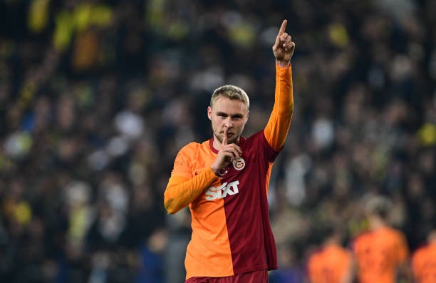 Napoli hỏi mua trung vệ trụ cột của Galatasaray - Bóng Đá