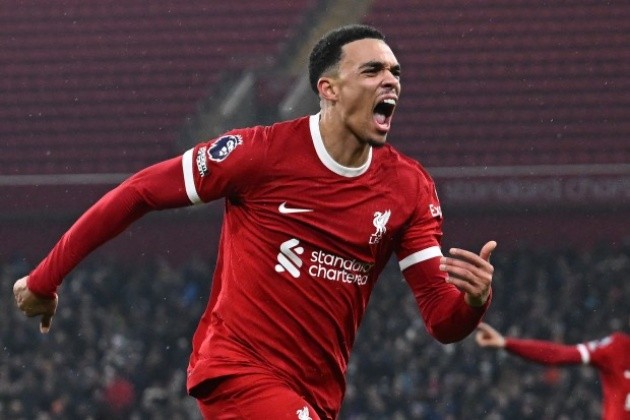 Alexander-Arnold cho thấy các cầu thủ lai nắm giữ chìa khóa thành công - Bóng Đá