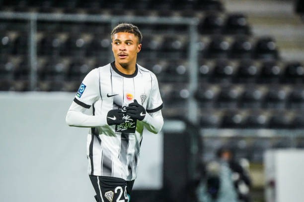 Arsenal xác nhận theo đuổi cầu thủ tuổi teen người Pháp - Bóng Đá