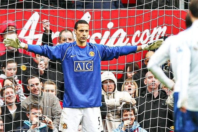 Olivier Giroud và những ngôi sao từng làm thủ môn bất đắc dĩ - Bóng Đá