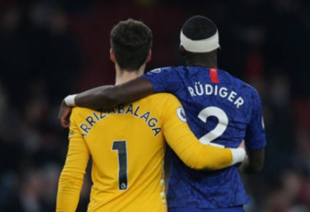 Antonio Rudiger fumes at Kepa Arrizabalaga in argument during Chelsea’s win over Arsenal - Bóng Đá