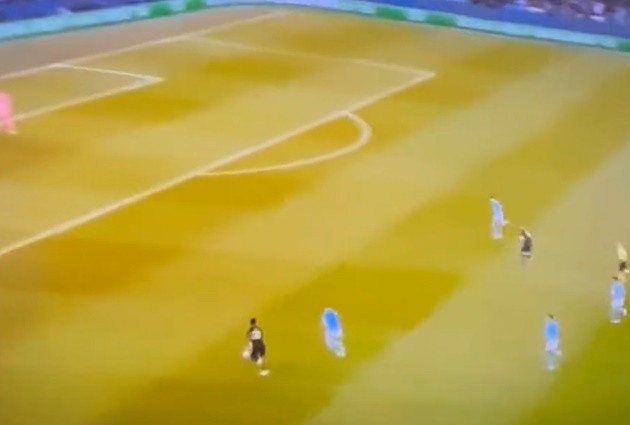 Thêm một ngôi sao 'bỏ túi' Vinicius - Bóng Đá