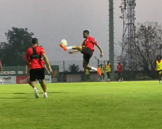 Arsenal nên tránh mua Smalling - Bóng Đá