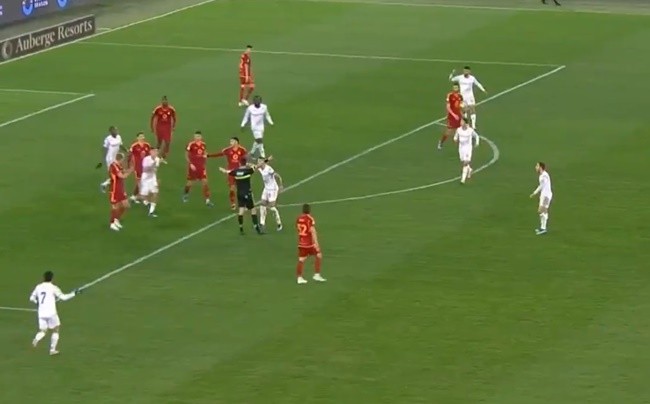 José Mourinho really relayed a message to Rui Patrício through the ballboy toward the end of 9-man Roma's draw - Bóng Đá