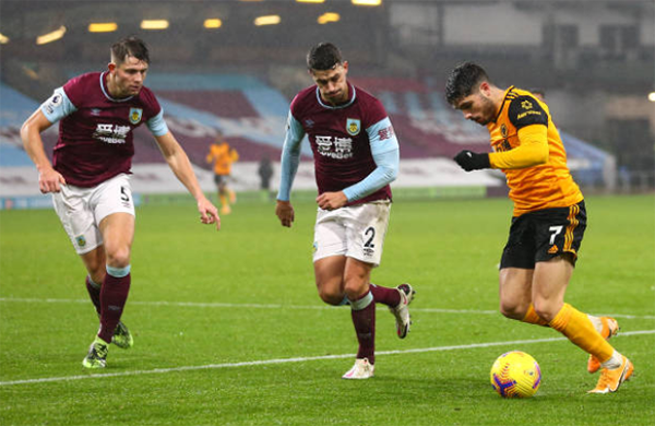 Hạ gục Wolves trên sân nhà, Burnley đào tẩu khỏi nhóm cầm đèn đỏ - Bóng Đá