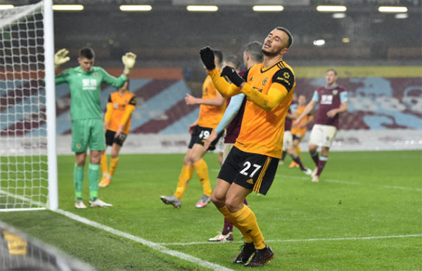 Hạ gục Wolves trên sân nhà, Burnley đào tẩu khỏi nhóm cầm đèn đỏ - Bóng Đá