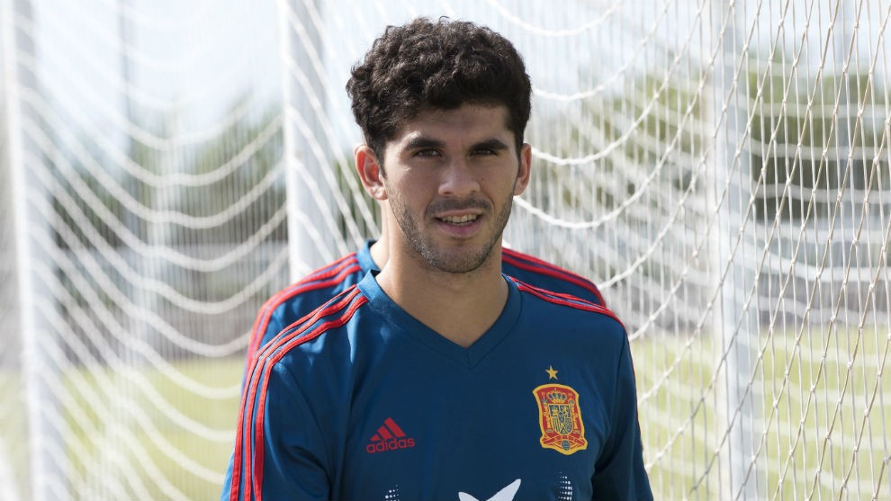 Barcelona's Carles Alena joining Real Betis on loan - Bóng Đá