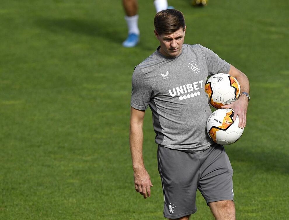 Aston Villa là cơ hội để Steven Gerrard thẳng tiến tới Liverpool - Bóng Đá