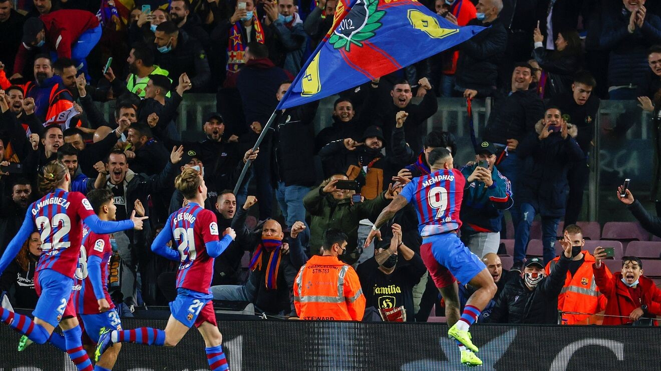 Trình làng cầu thủ mới toanh, Xavi có chiến thắng đầu tay ở Barca - Bóng Đá