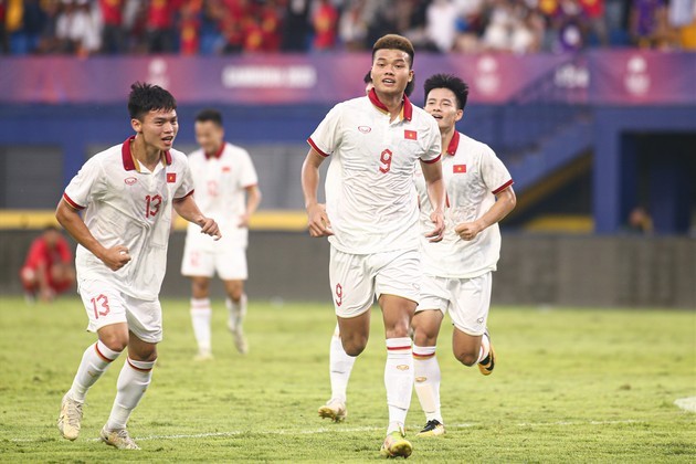 Sát thủ của HLV Troussier: Tre chưa già, măng đã mọc - Bóng Đá