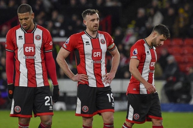 Premier League coi như rõ đội bóng rớt hạng đầu tiên - Bóng Đá