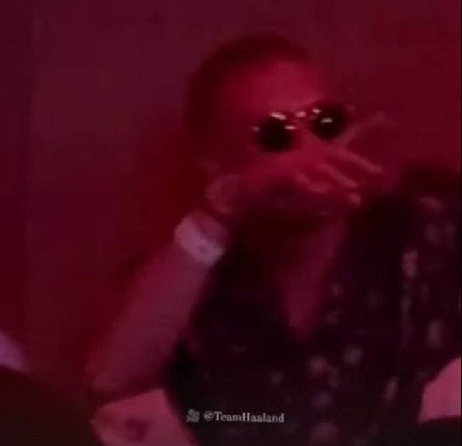 Erling Haaland say sưa trong câu lạc bộ sau khi thư giãn trên du thuyền và ăn trưa với Hoàng tử Albert ở Monaco - Bóng Đá