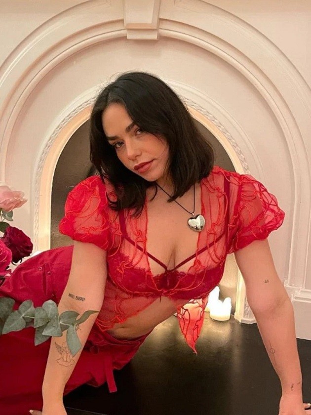 Chelsea star Ben Chilwell goes Insta official with stunning Aussie model who is 10/10 - Bóng Đá