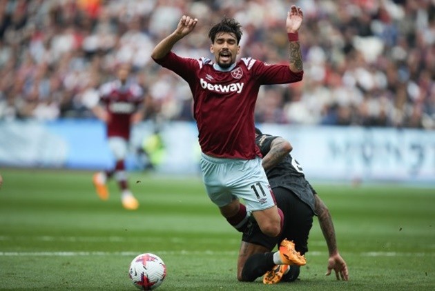 VAR lại gây tranh cãi khiến Arsenal mất điểm - Bóng Đá