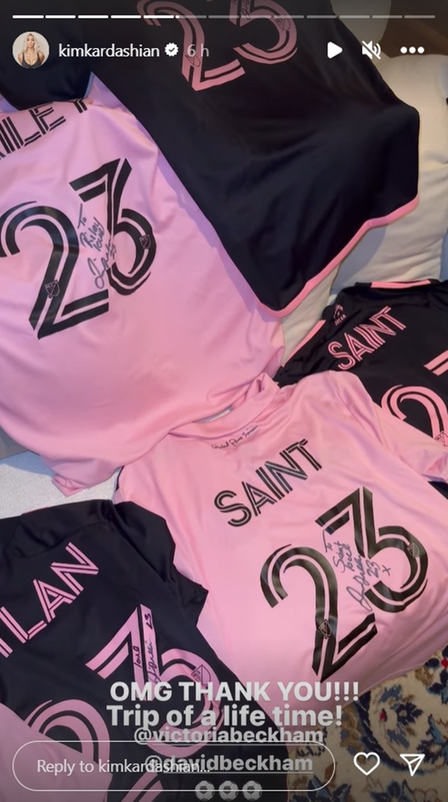 Watch adorable moment Arsenal star Bukayo Saka FaceTimes Kim Kardashian - Bóng Đá