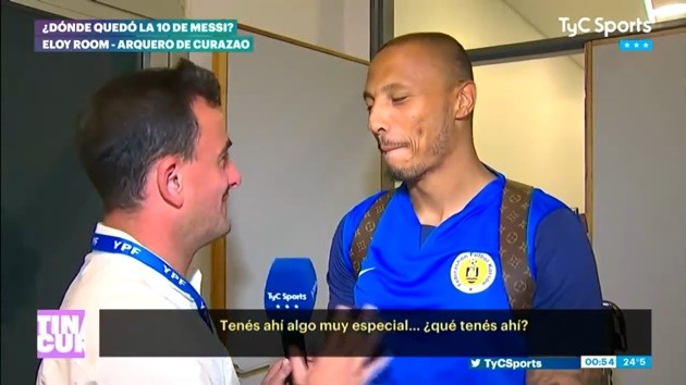 Messi trao đổi áo - Bóng Đá