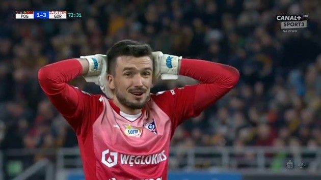 Toàn cảnh siêu phẩm nã rocket gây choáng của người cũ Arsenal - Bóng Đá