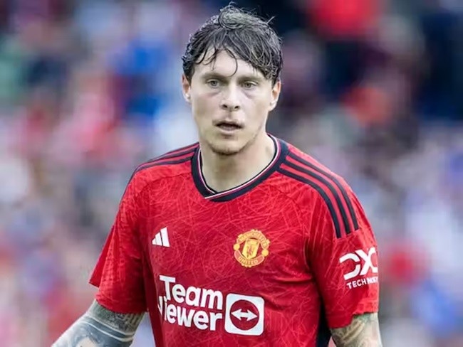 Tống cổ Martial, Man Utd bắn phát súng lệnh đầu tiên - Bóng Đá