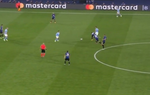 Phát kiến kinh điển của Pep gây choáng cho cả châu Âu - Bóng Đá