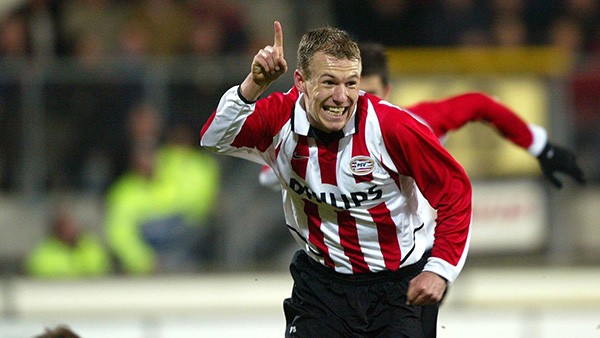 Đội hình khủng với 11 cái tên suýt nữa về Man Utd dưới trướng Sir Alex - Bóng Đá