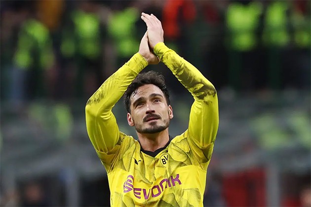 EDIN TERZIĆ REFERS TO MATS HUMMELS AS A FOOTBALL GOD - Bóng Đá