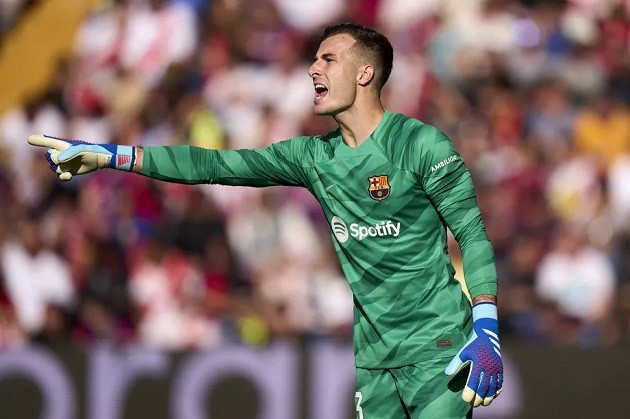 Inaki Pena gives his verdict on Rayo’s goal after replacing Ter Stegen for Barcelona - Bóng Đá