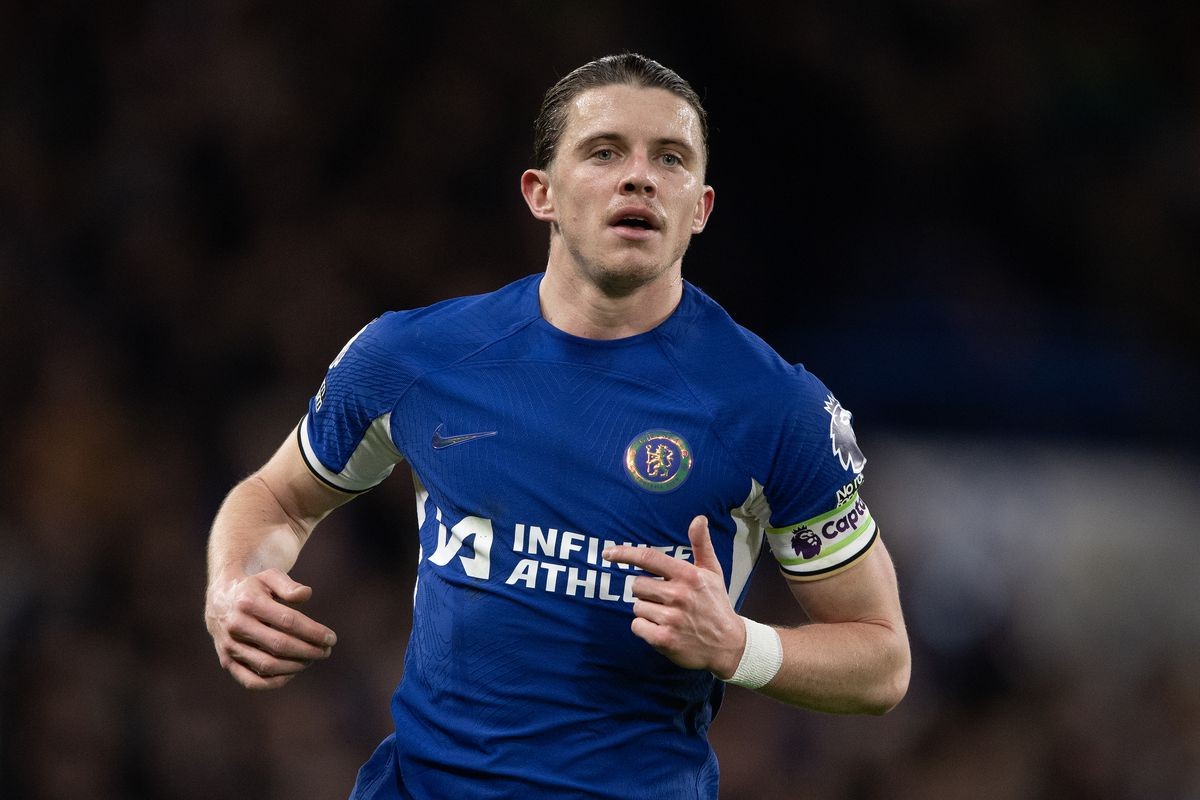Chris Sutton left stunned as Chelsea consider 