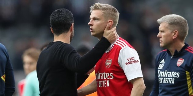 Oleksandr Zinchenko angry after being subbed - Bóng Đá