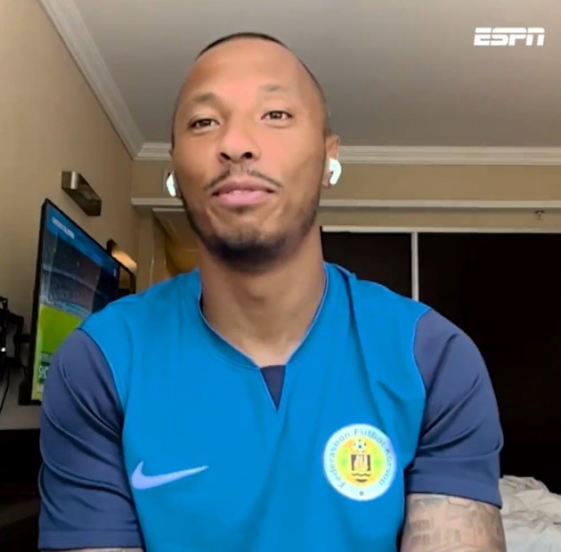 Messi trao đổi áo - Bóng Đá