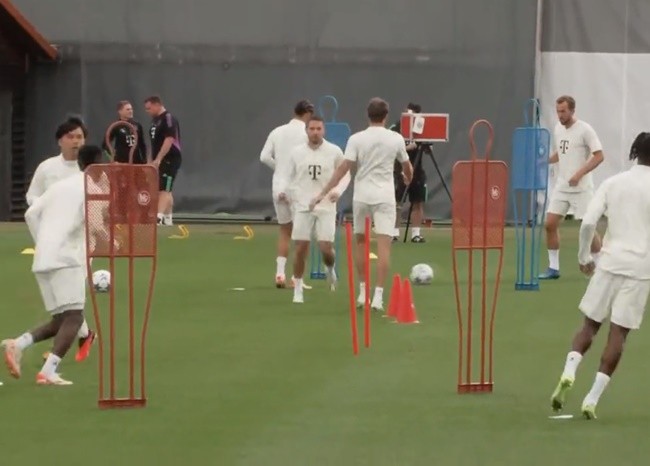 Ảnh Mount và Varane trở lại - Bóng Đá