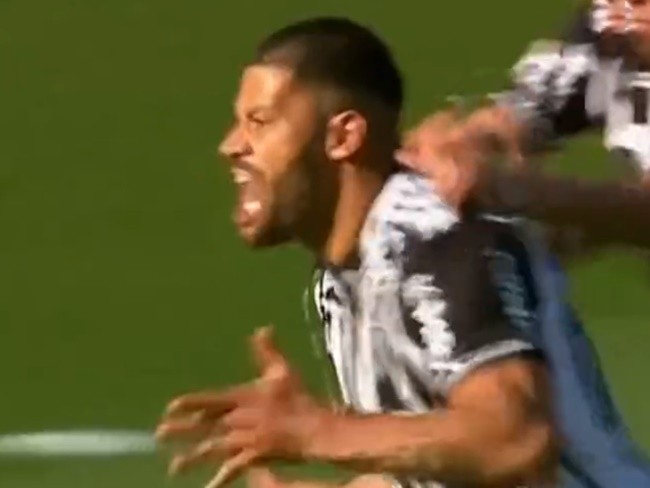 Sau 2 tháng, Hulk tiếp tục tạo nên điều điên rồ - Bóng Đá