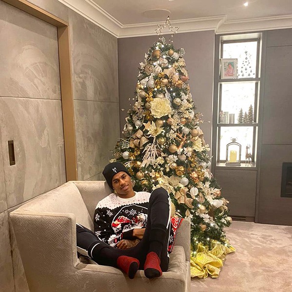 Các sao Man Utd đón Giáng Sinh: Lindelof 