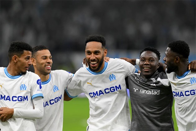 Aubameyang tự tin sau khi lập hat-trick - Bóng Đá