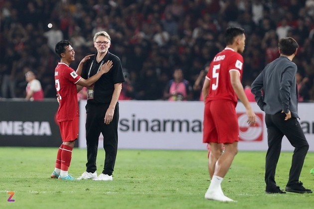 Sự vô cảm HLV Troussier - Bóng Đá