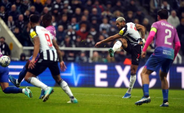 Thắng ngược Newcastle, Milan vẫn bị loại tức tưởi - Bóng Đá