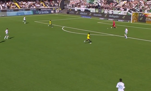 2 cú hat-trick gây bão bóng đá châu Âu - Bóng Đá