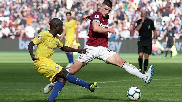 Chelsea dealt another injury blow after Malo Gusto limps off against Burnley - Bóng Đá